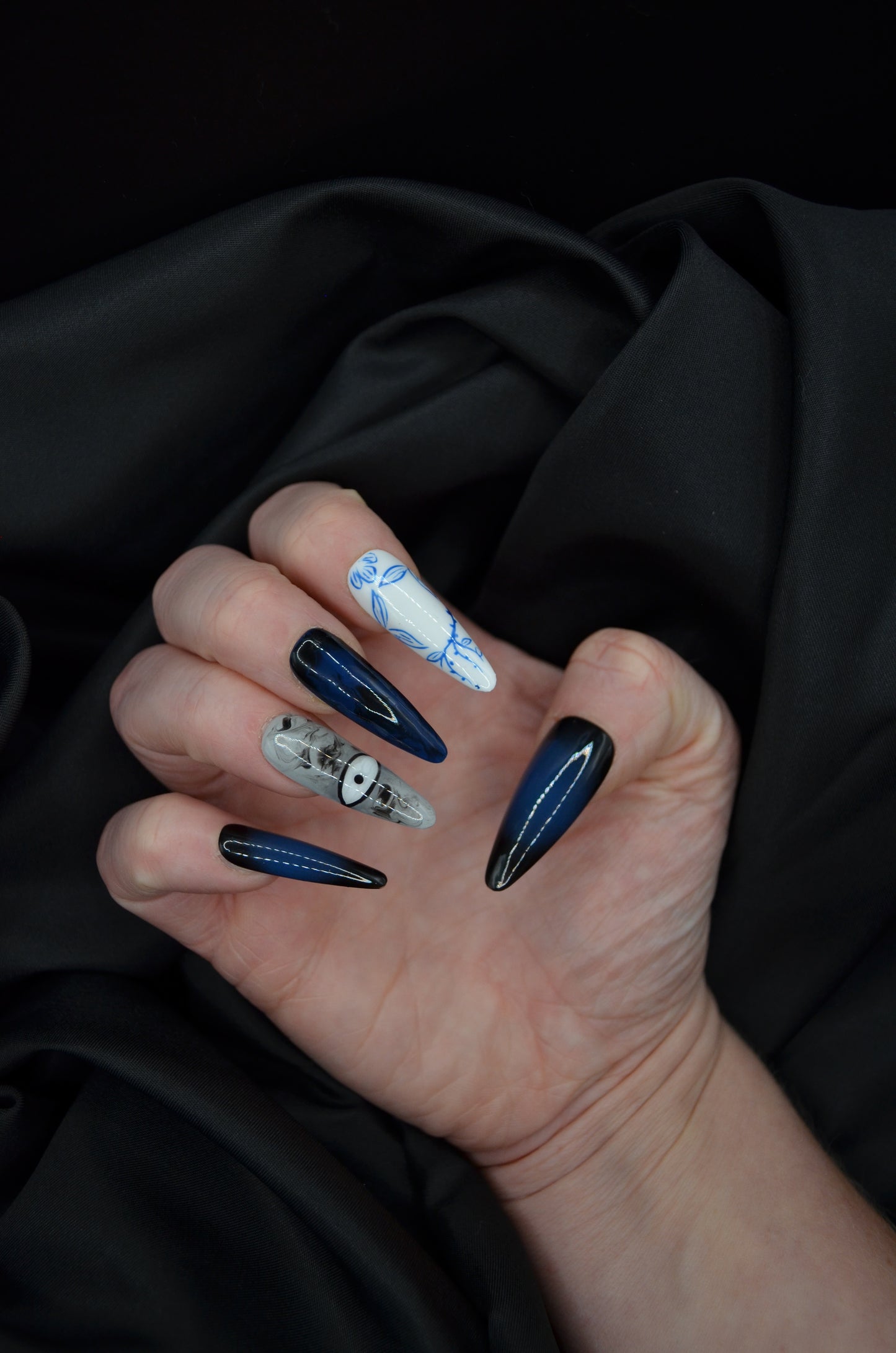 Porcelain Doll Press-On Nail Set (30pc, Stiletto)